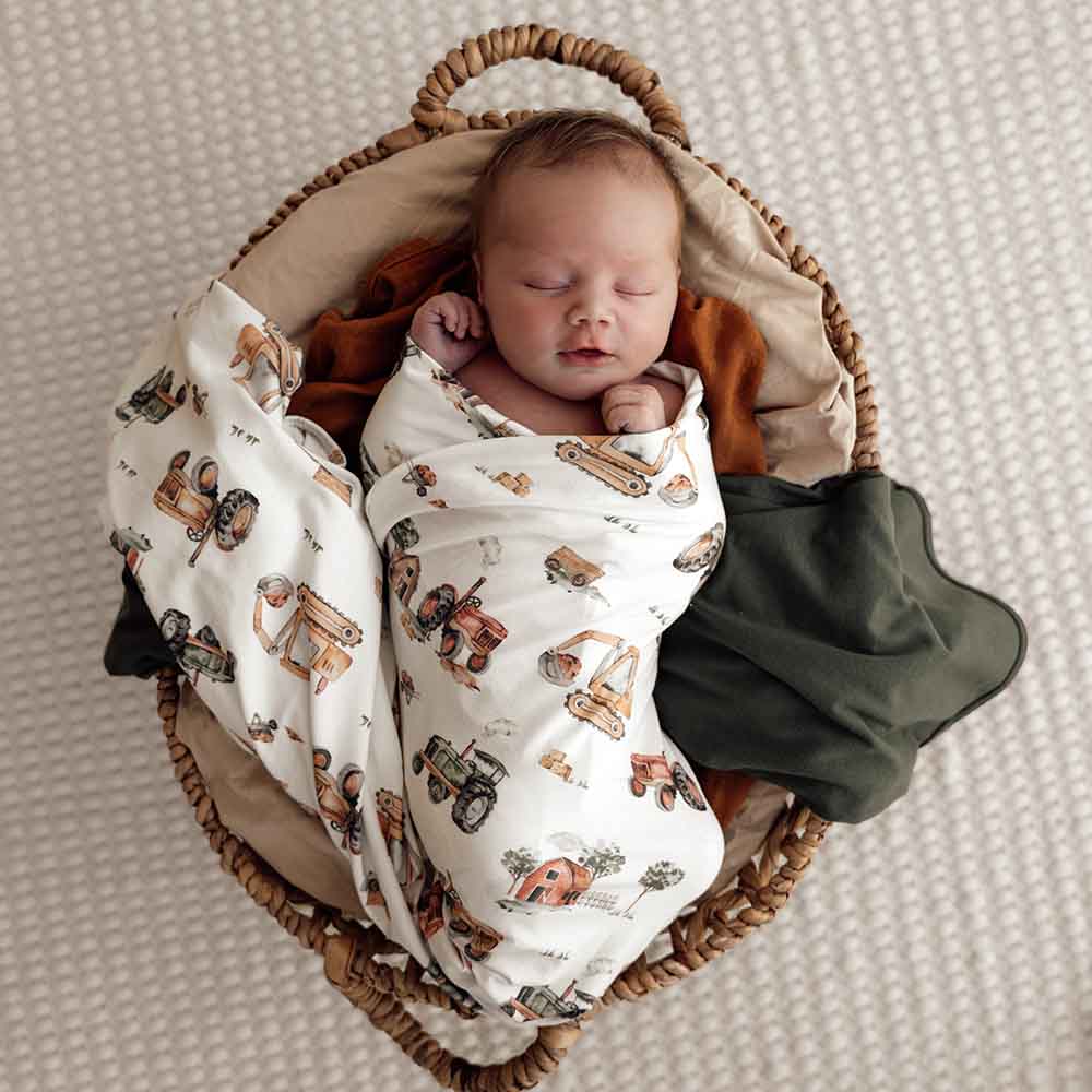 Diggers &amp; Tractors Organic Jersey Wrap &amp; Beanie Set